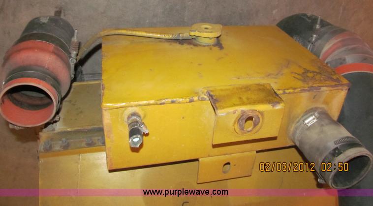 image for item G9435 1998 John Deere turbo diesel engine