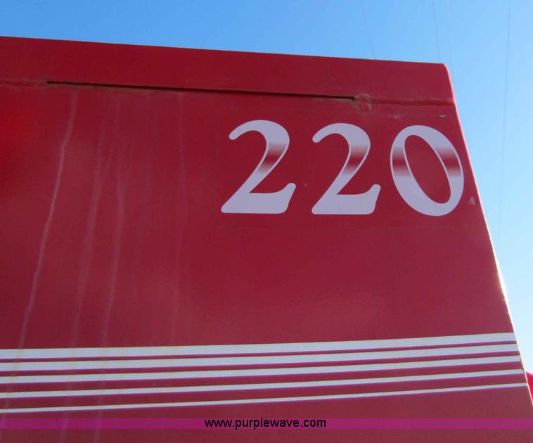 image for item I9643 2006 Minden Patriot 220 seed tender