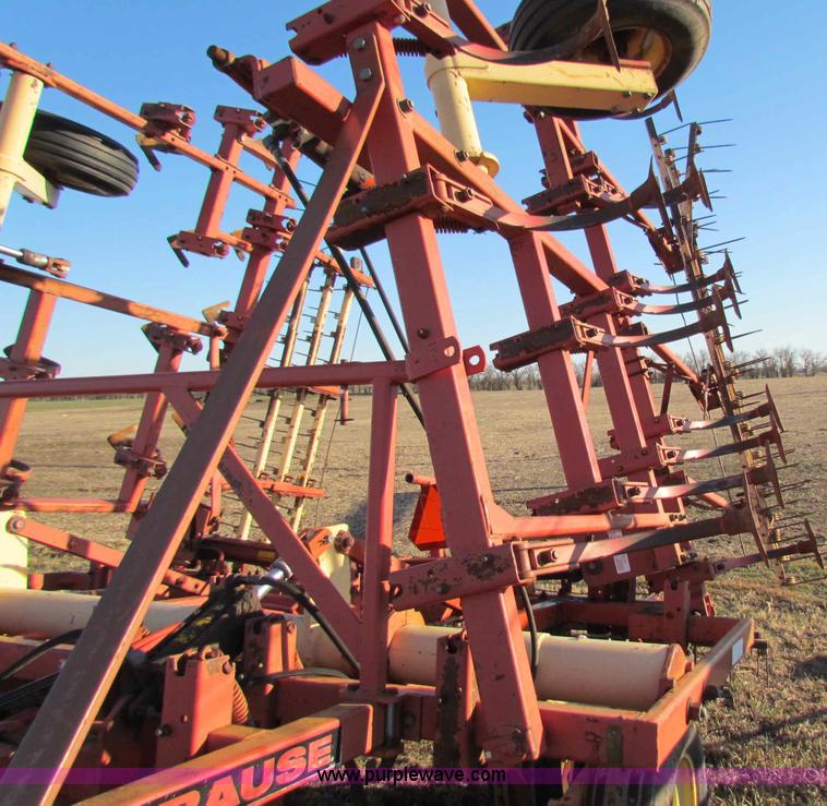 image for item I9644 1985 Krause 4126 field cultivator