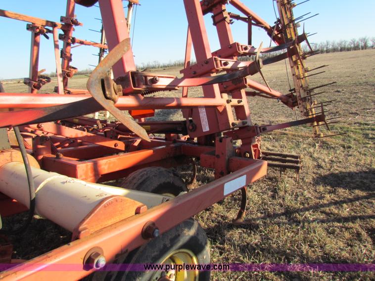 image for item I9644 1985 Krause 4126 field cultivator