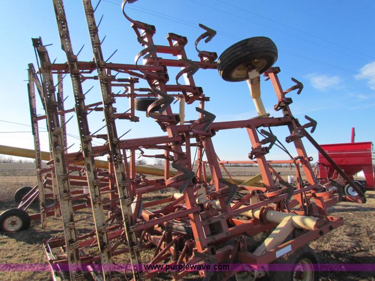 image for item I9644 1985 Krause 4126 field cultivator