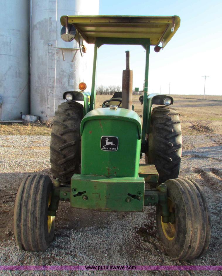 image for item I9652 1974 John Deere 2030 tractor