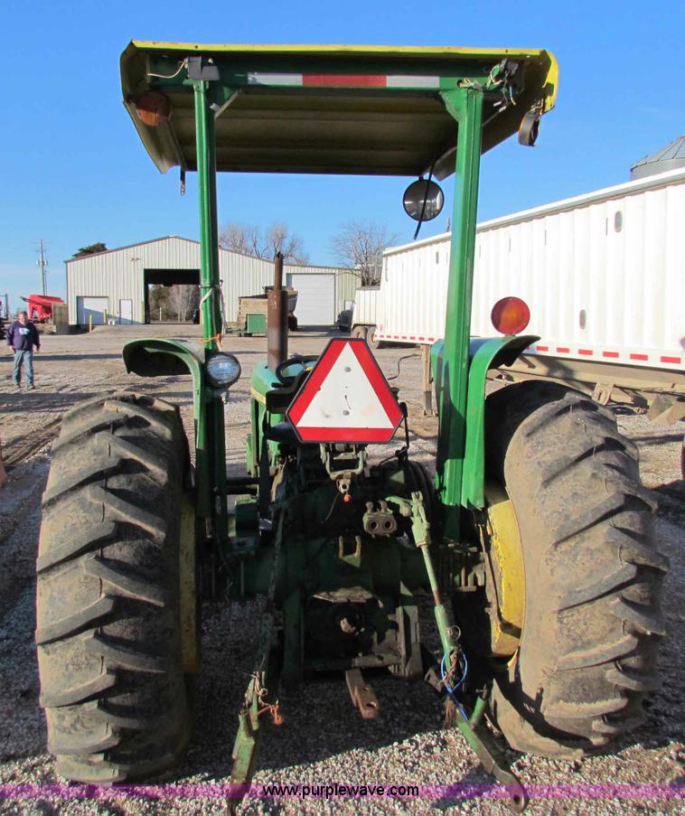 image for item I9652 1974 John Deere 2030 tractor