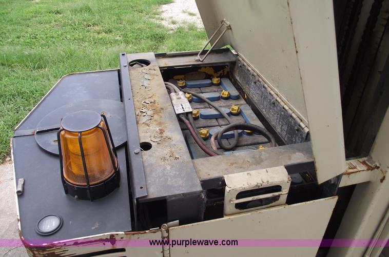 image for item A4076 Crown stand-up forklift