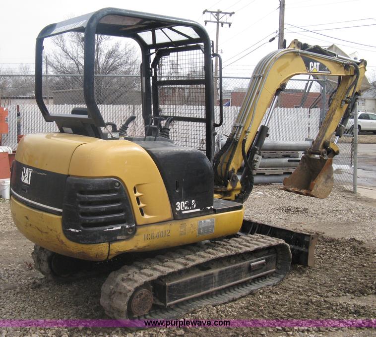 image for item A6058 Caterpillar 302.5 mini excavator