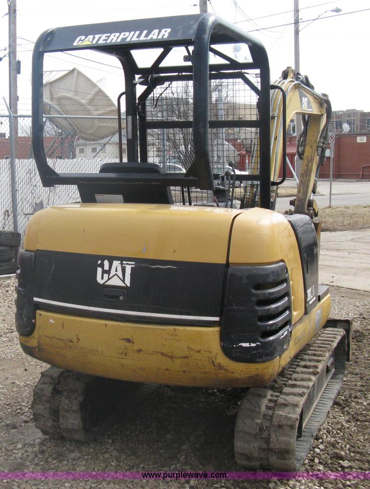 image for item A6058 Caterpillar 302.5 mini excavator