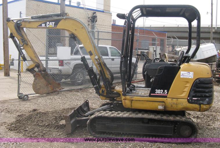 image for item A6058 Caterpillar 302.5 mini excavator