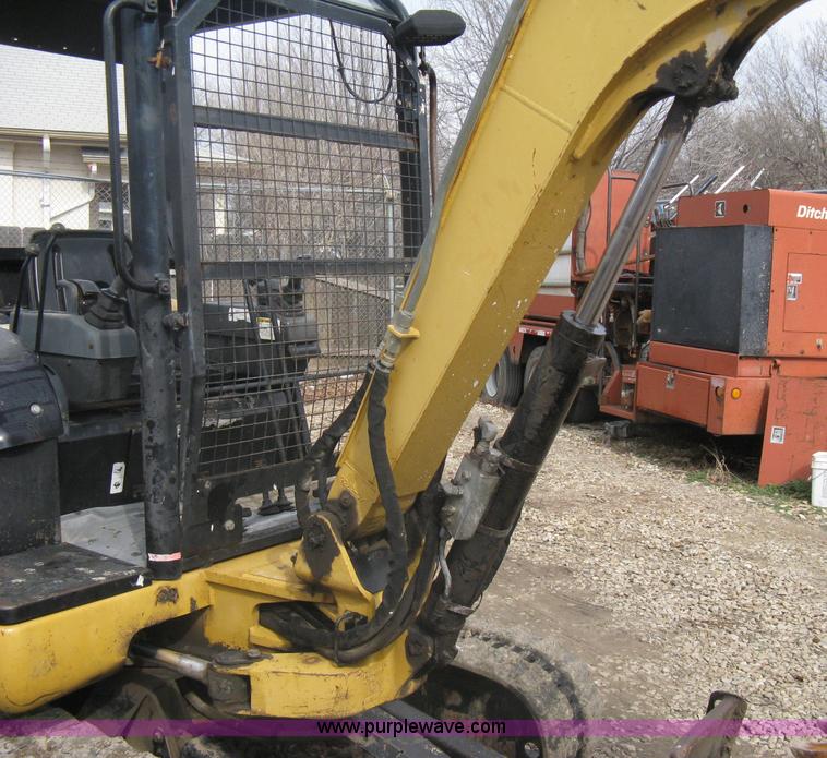 image for item A6058 Caterpillar 302.5 mini excavator