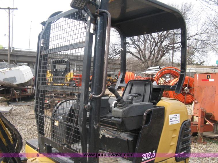 image for item A6058 Caterpillar 302.5 mini excavator