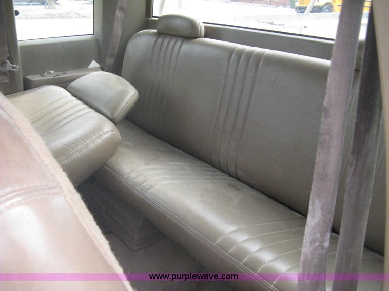 image for item A6059 1995 Chevrolet Cheyenne C2500 extended cab pickup truck