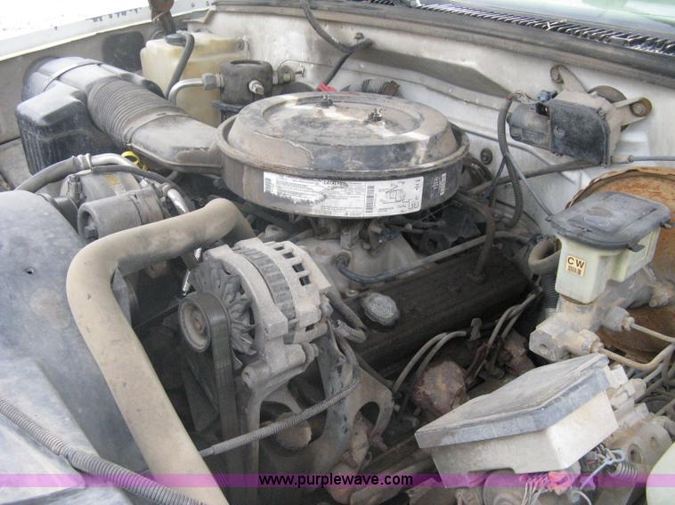 image for item A6059 1995 Chevrolet Cheyenne C2500 extended cab pickup truck