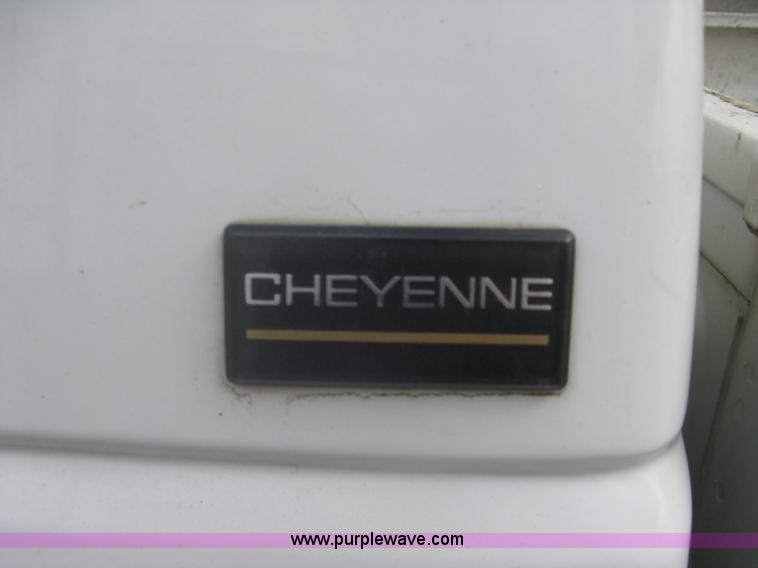 image for item A6059 1995 Chevrolet Cheyenne C2500 extended cab pickup truck