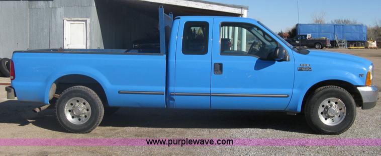 image for item A6066 1999 Ford F250 Super Duty supercab pickup truck