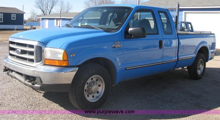 image for item A6066 1999 Ford F250 Super Duty supercab pickup truck