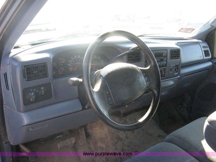 image for item A6066 1999 Ford F250 Super Duty supercab pickup truck