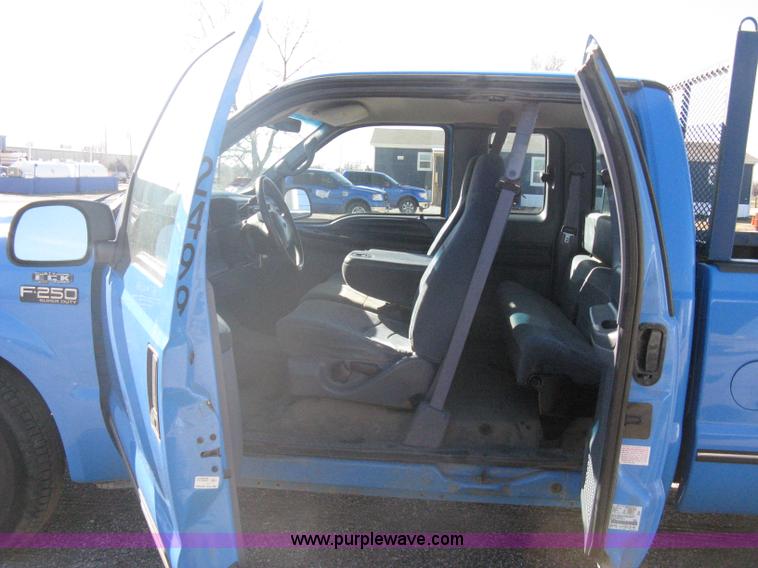 image for item A6066 1999 Ford F250 Super Duty supercab pickup truck