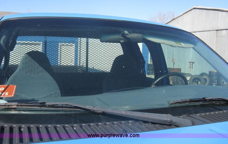 image for item A6066 1999 Ford F250 Super Duty supercab pickup truck