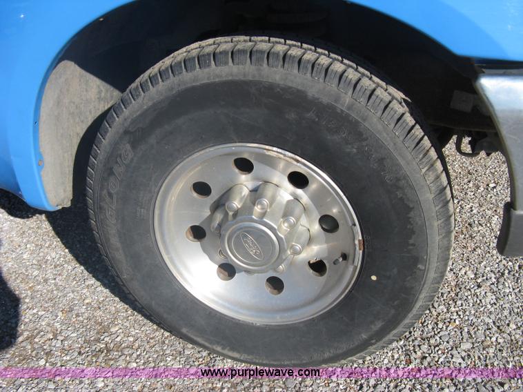 image for item A6066 1999 Ford F250 Super Duty supercab pickup truck