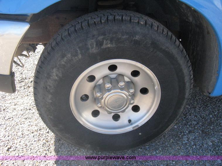 image for item A6066 1999 Ford F250 Super Duty supercab pickup truck