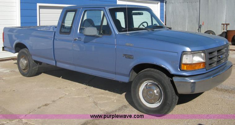 image for item A6067 1997 Ford F250 Heavy Duty supercab pickup truck