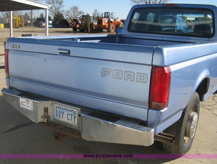 image for item A6067 1997 Ford F250 Heavy Duty supercab pickup truck