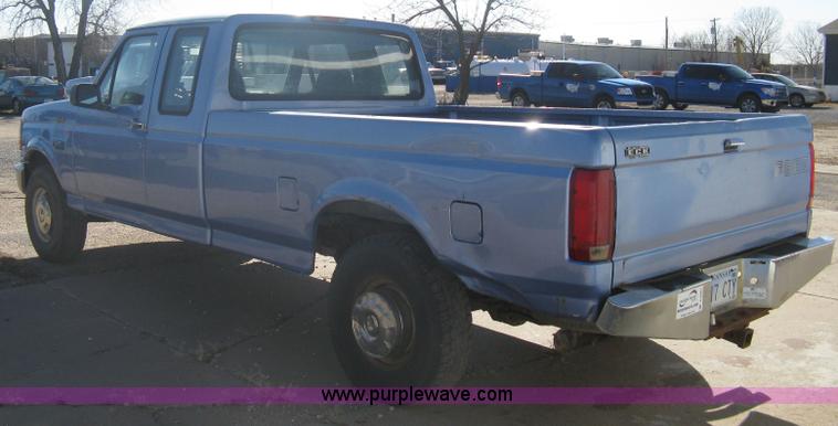 image for item A6067 1997 Ford F250 Heavy Duty supercab pickup truck