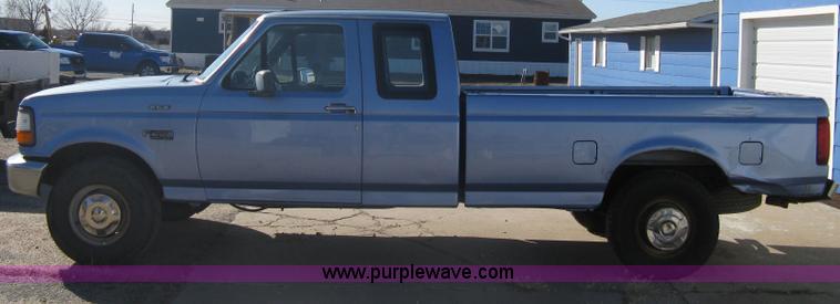 image for item A6067 1997 Ford F250 Heavy Duty supercab pickup truck