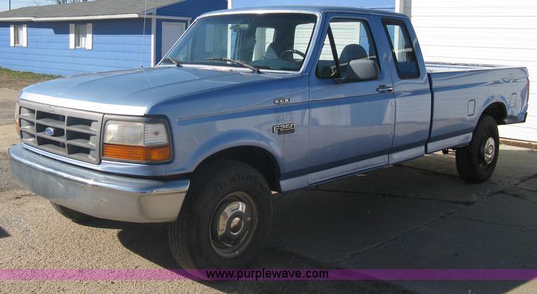 image for item A6067 1997 Ford F250 Heavy Duty supercab pickup truck