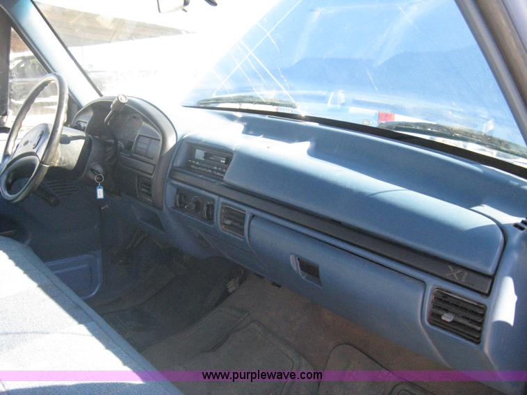 image for item A6067 1997 Ford F250 Heavy Duty supercab pickup truck