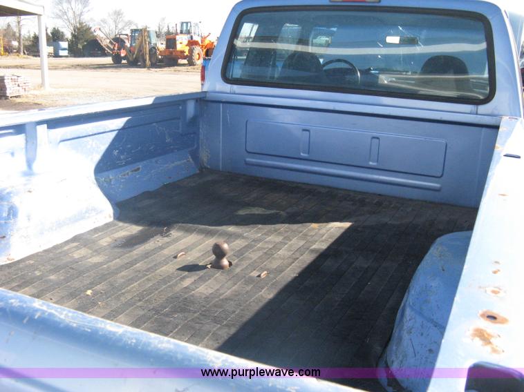 image for item A6067 1997 Ford F250 Heavy Duty supercab pickup truck