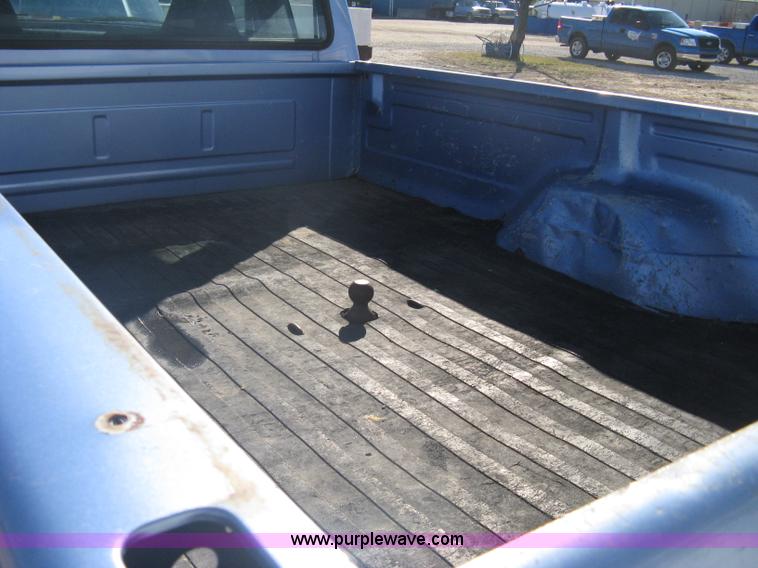 image for item A6067 1997 Ford F250 Heavy Duty supercab pickup truck