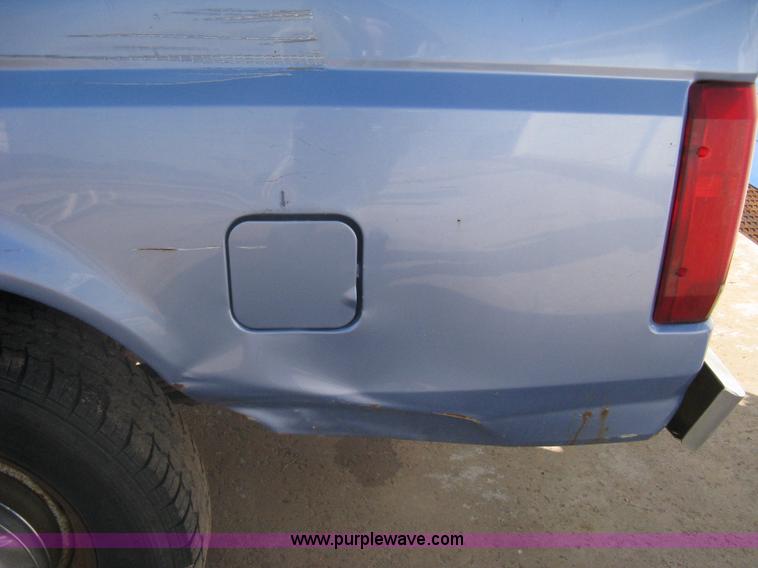 image for item A6067 1997 Ford F250 Heavy Duty supercab pickup truck