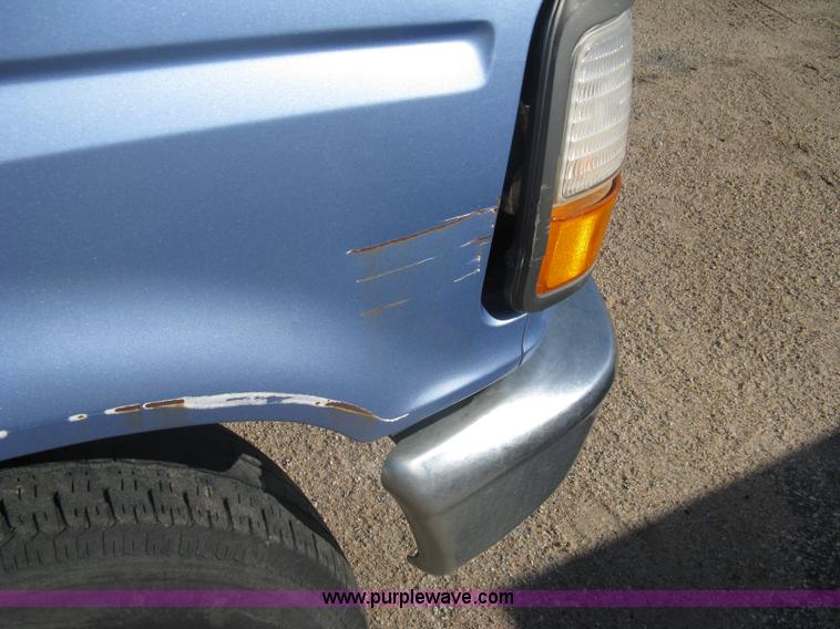 image for item A6067 1997 Ford F250 Heavy Duty supercab pickup truck