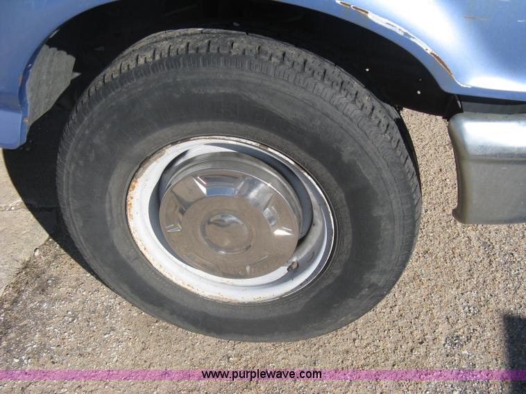 image for item A6067 1997 Ford F250 Heavy Duty supercab pickup truck