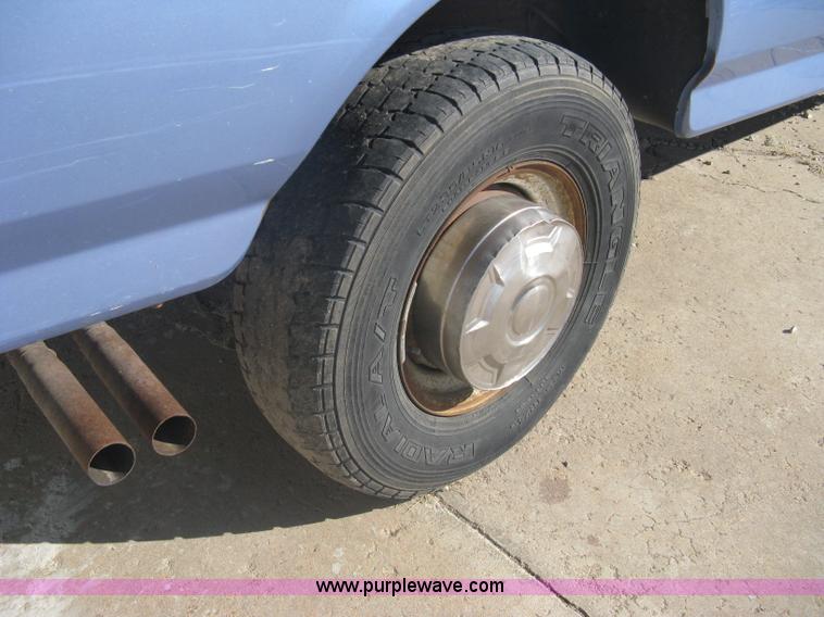 image for item A6067 1997 Ford F250 Heavy Duty supercab pickup truck