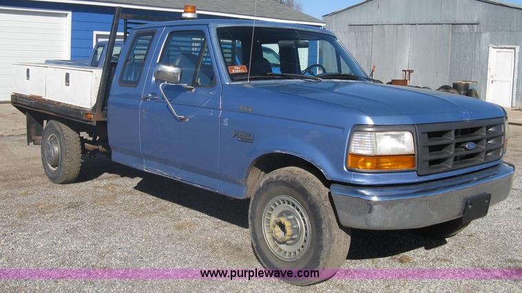 image for item A6068 1996 Ford F250 XL supercab pickup truck