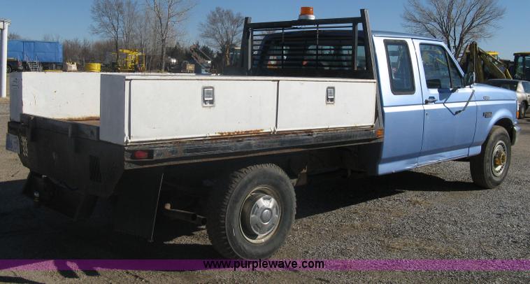 image for item A6068 1996 Ford F250 XL supercab pickup truck