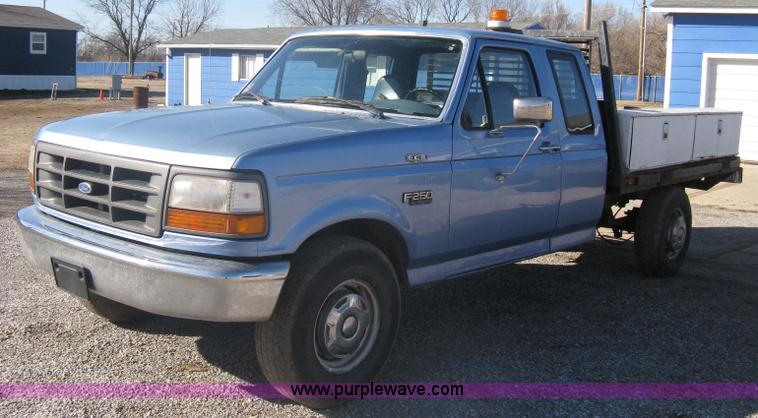 image for item A6068 1996 Ford F250 XL supercab pickup truck