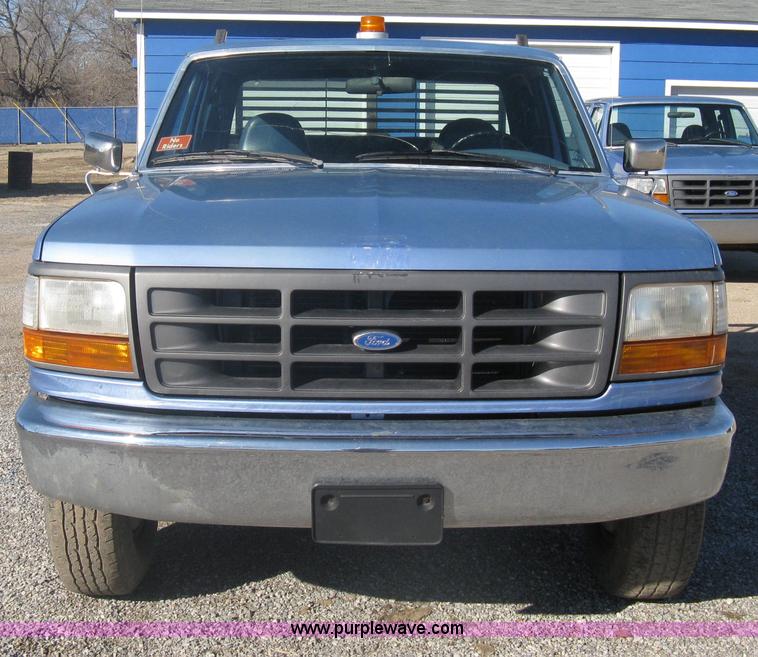 image for item A6068 1996 Ford F250 XL supercab pickup truck