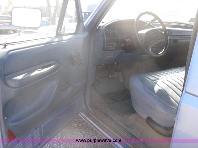 image for item A6068 1996 Ford F250 XL supercab pickup truck