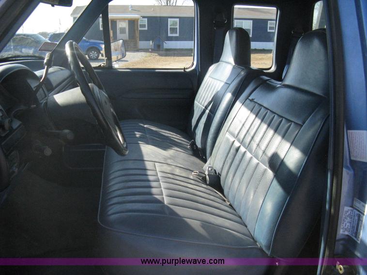 image for item A6068 1996 Ford F250 XL supercab pickup truck