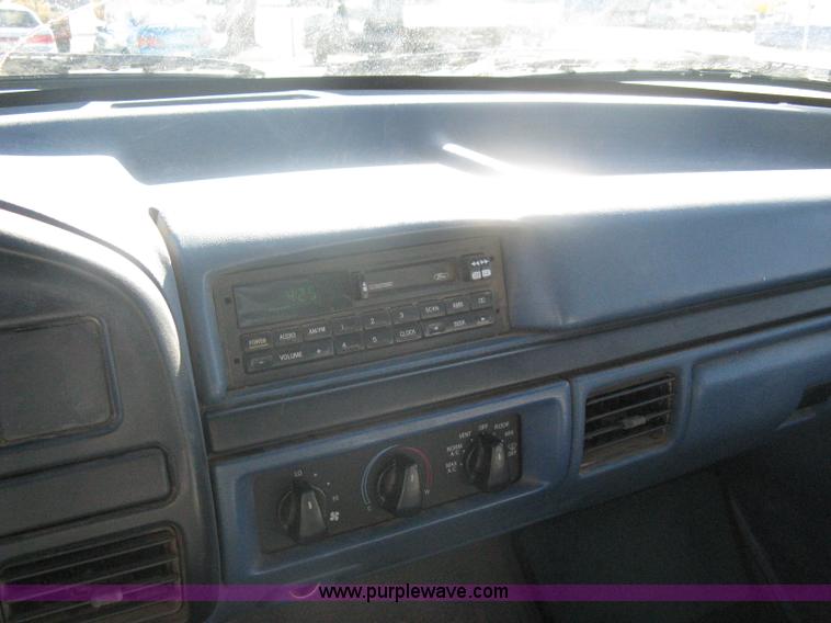 image for item A6068 1996 Ford F250 XL supercab pickup truck