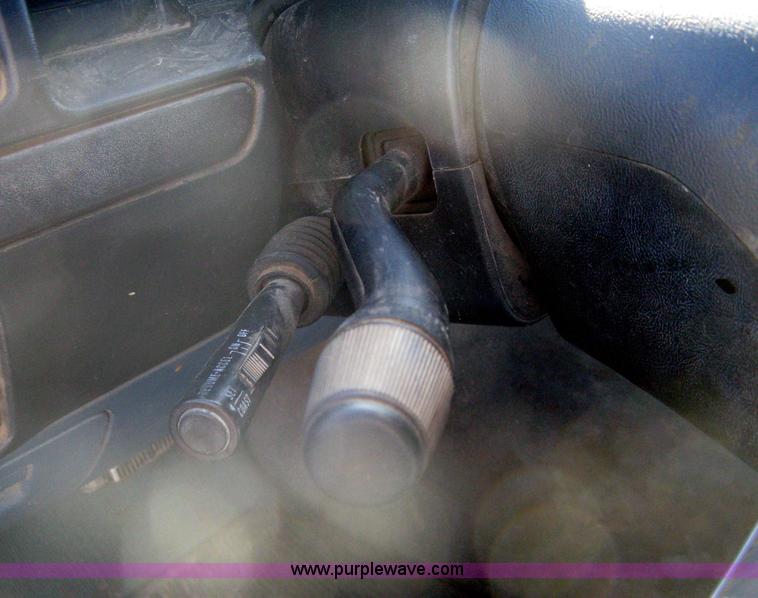 image for item A6068 1996 Ford F250 XL supercab pickup truck