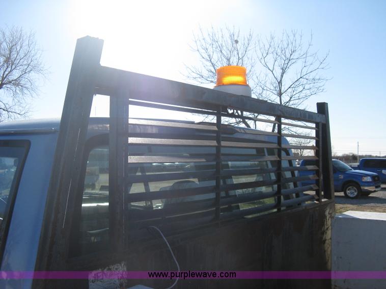 image for item A6068 1996 Ford F250 XL supercab pickup truck