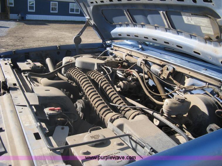 image for item A6068 1996 Ford F250 XL supercab pickup truck