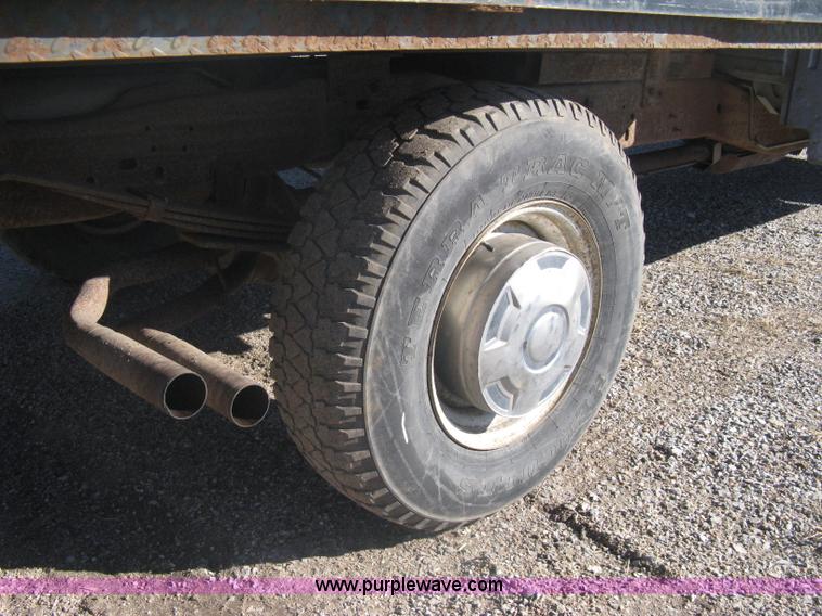 image for item A6068 1996 Ford F250 XL supercab pickup truck