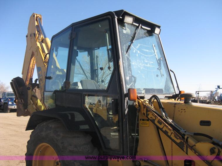 image for item A6069 1989 Ford 555C backhoe