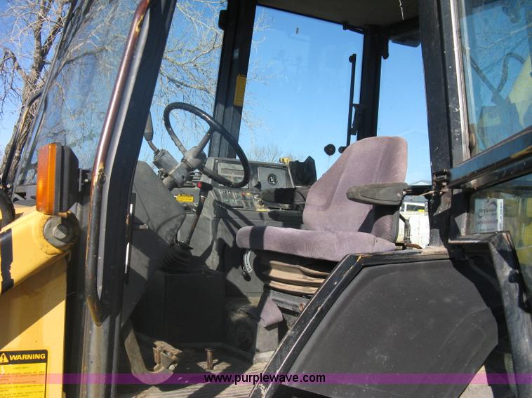 image for item A6069 1989 Ford 555C backhoe