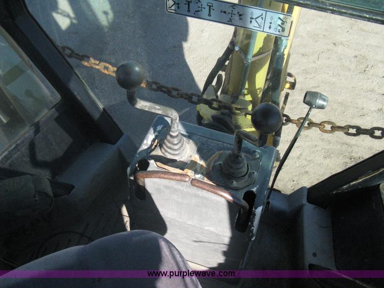 image for item A6069 1989 Ford 555C backhoe