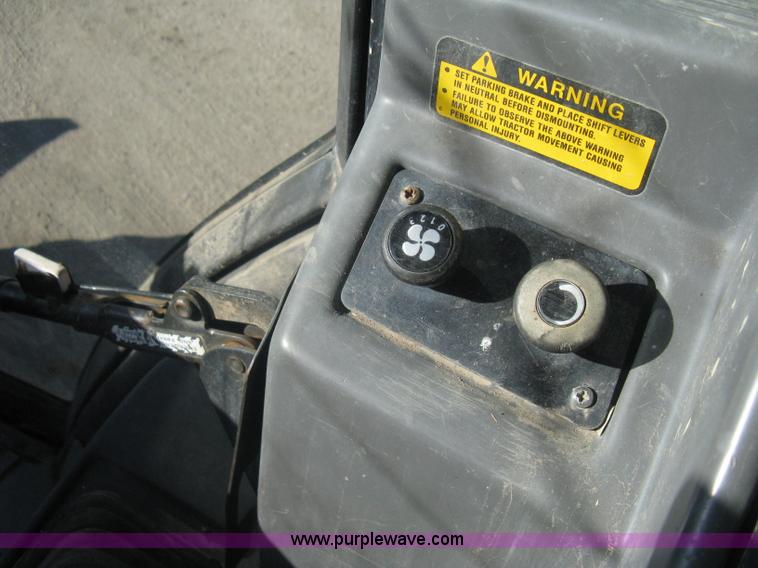 image for item A6069 1989 Ford 555C backhoe